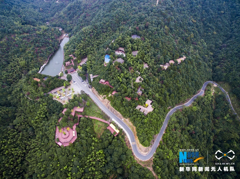 航拍杜丽娘故乡江西丫山云雾缭绕初冬如春日