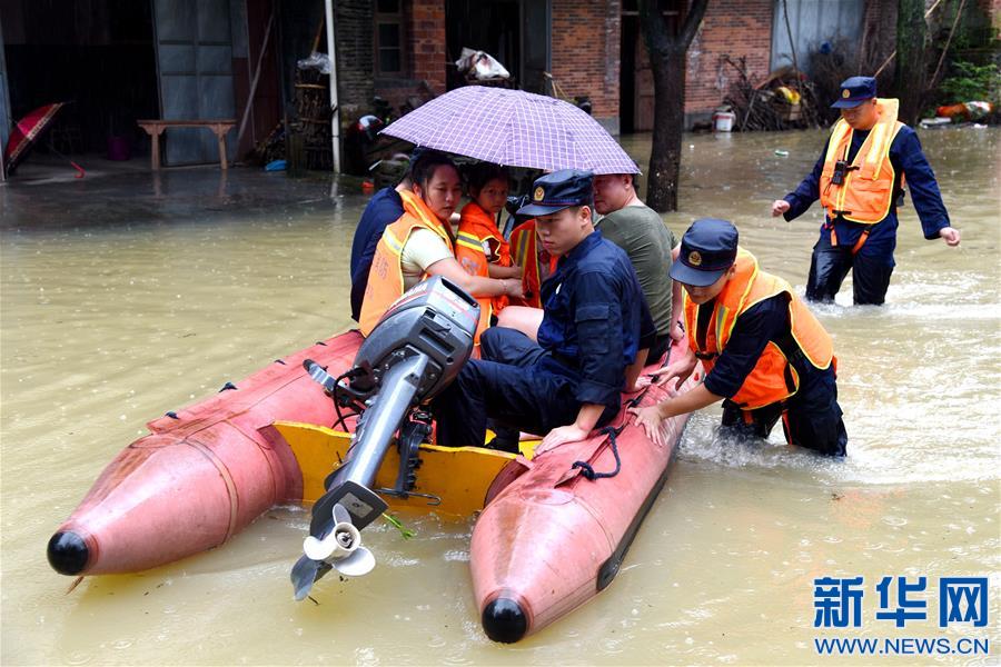 （社会）（1）江西南丰：开展紧急救援 转移被困群众