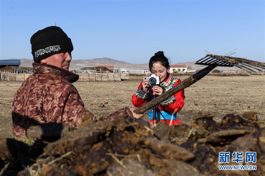 （社会）（2）蒙古族姑娘返乡创业 记录牧区生活成“网红”