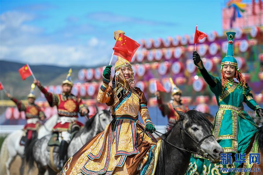 （社会）（1）中国·内蒙古马赛暨第六届内蒙古国际马术节在呼和浩特开幕