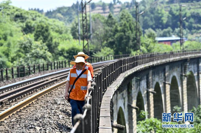 （图片故事）（14）成渝铁路：新中国第一条铁路见证蜀道变通途