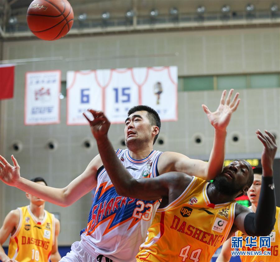 （体育）（1）篮球——CBA常规赛：上海不敌同曦