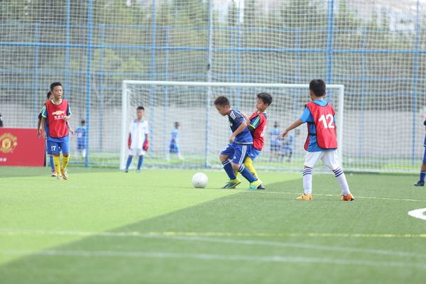 2018全国少儿足球冠军赛在沪启动