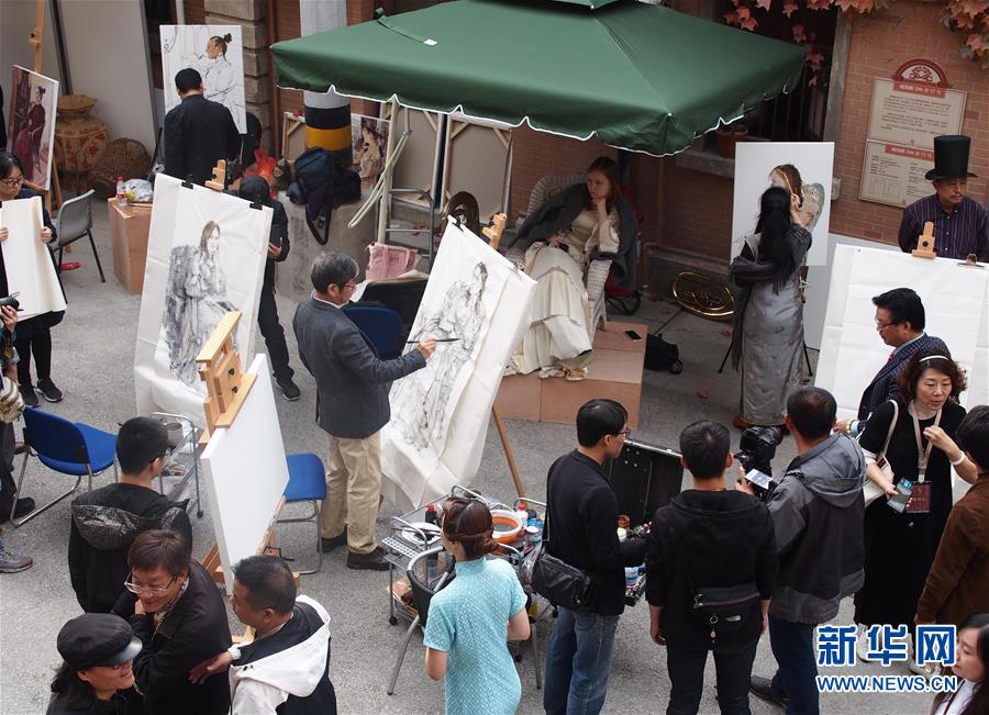 （文化）（3）《行进中的画展——张园项目》在上海开幕