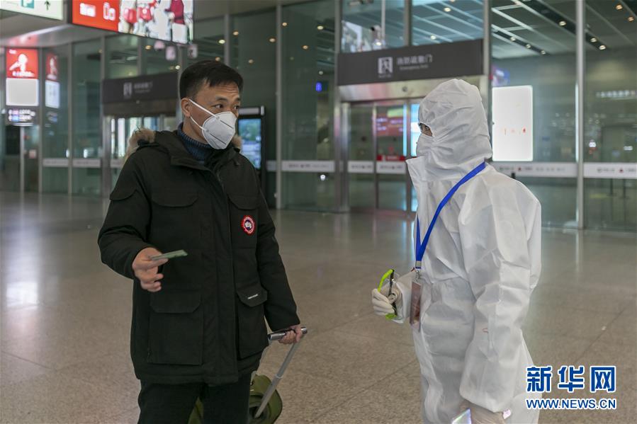 （聚焦疫情防控）（1）上海：20余万疫情防控志愿者在行动