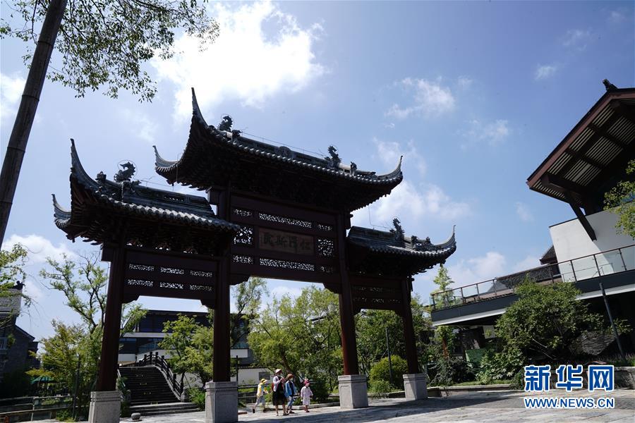 （新华视界）（4）上海：广富林文化遗址吸引游客