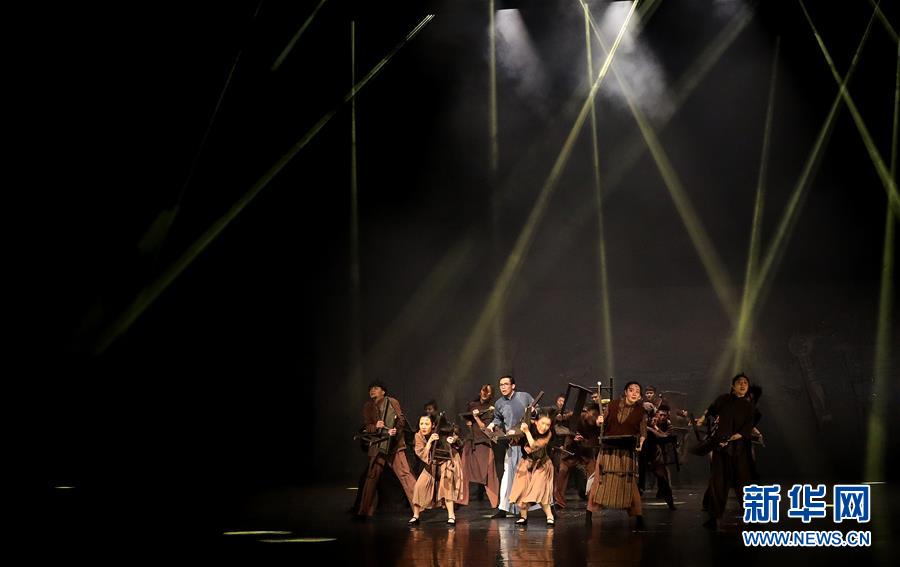 （文化）（2）第十二届中国舞蹈“荷花奖”入围舞剧《朱自清》在上海演出