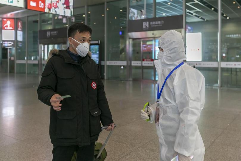 上海：20余万疫情防控志愿者在行动