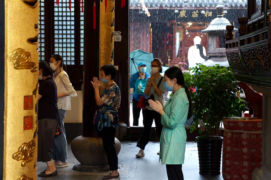 上海龙华寺有序恢复开放