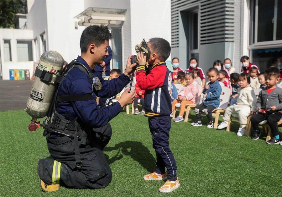 上海：消防安全进校园