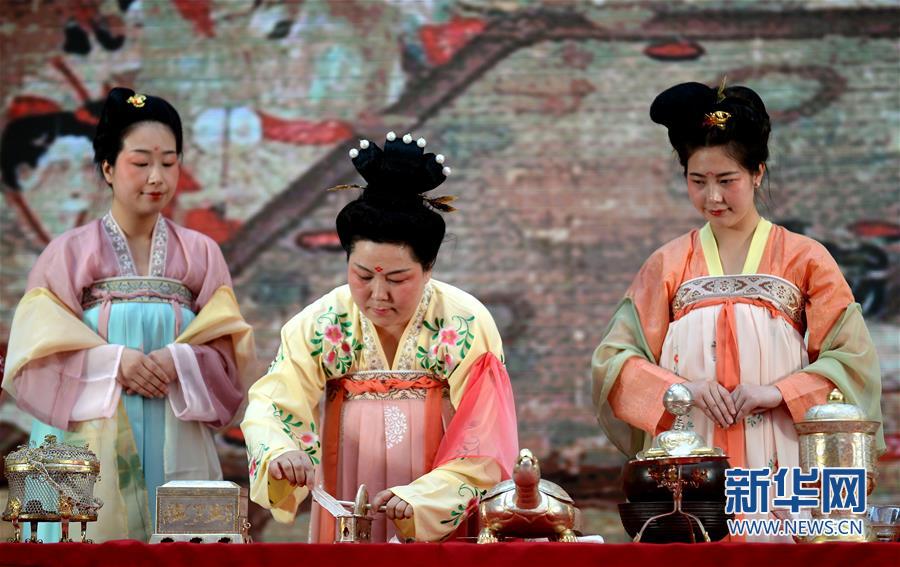 （文化）（4）西安：仿唐烹茶秀再现传统茶艺
