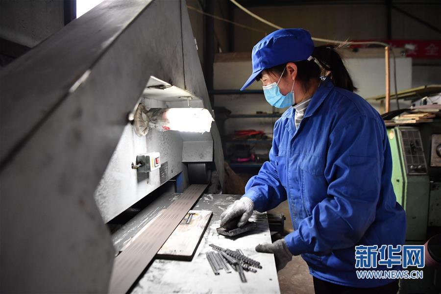 （经济）（4）陕西石泉：社区工厂全面复工