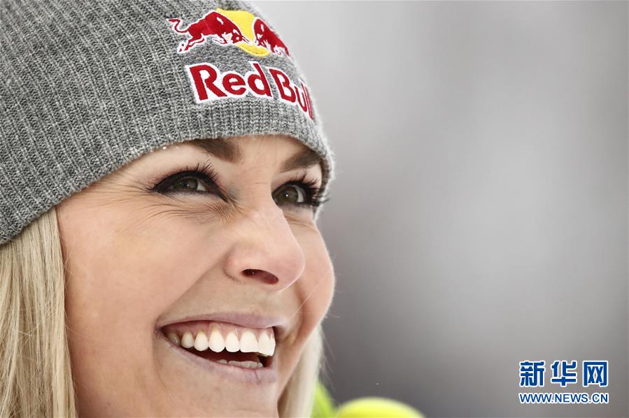 （体育）（3）高山滑雪——世锦赛：林赛·沃恩女子滑降获季军