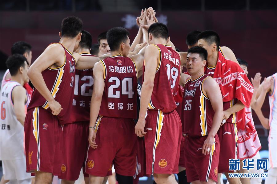 当日,在广东东莞举行的2019-2020赛季中国男子篮球职业联赛(cba)复赛