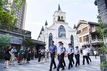 中意在重庆开展联合警务巡逻