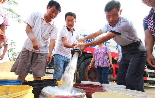 安徽肥东：抗旱小分队送来“幸福水”