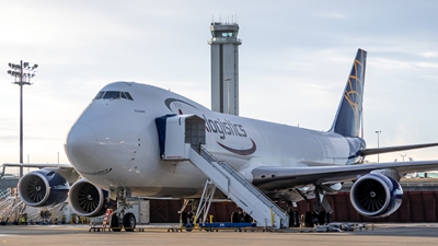 最后一架！全球最大民用货机波音747在成都双流投入运营