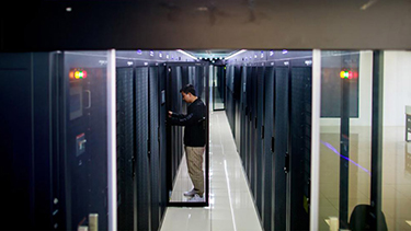 新華全媒+丨直擊全國首個大數據國家重點實驗室