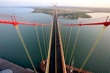 非洲主跨徑最大懸索橋通車在即