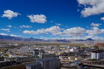 西藏：焕然一新的狮泉河镇