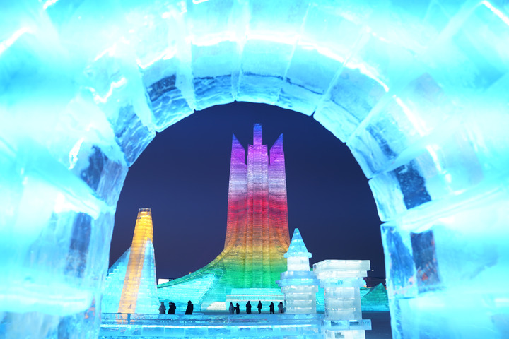 哈尔滨重磅发布百余项冰雪主题活动 邀您畅游冬日冰城