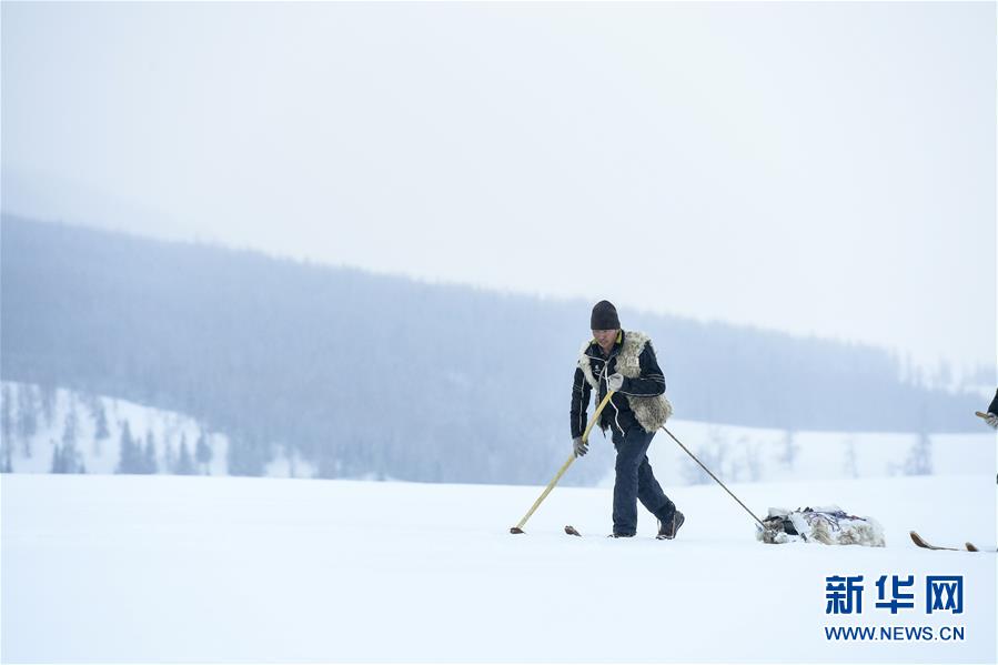 （体育）（4）全民健身——新疆9位牧民开启300公里古老毛皮滑雪之旅