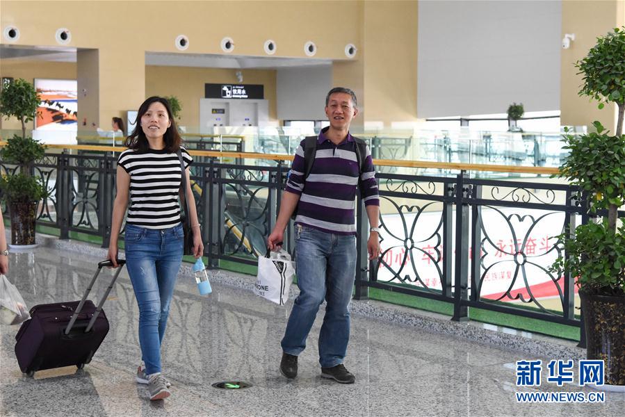 （社會）（1）新疆：庫爾勒火車站新站房投入使用