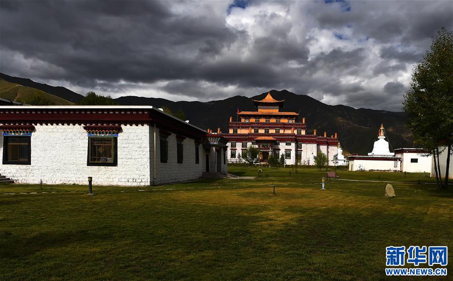 （XHDW）（1）西藏佛学院三期工程竣工