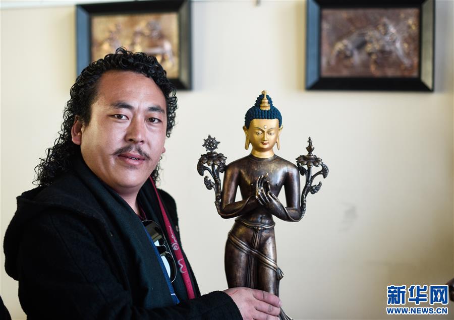 （文化）（2）首期藏族传统雕塑非遗传承人群培训班举行雕塑展览
