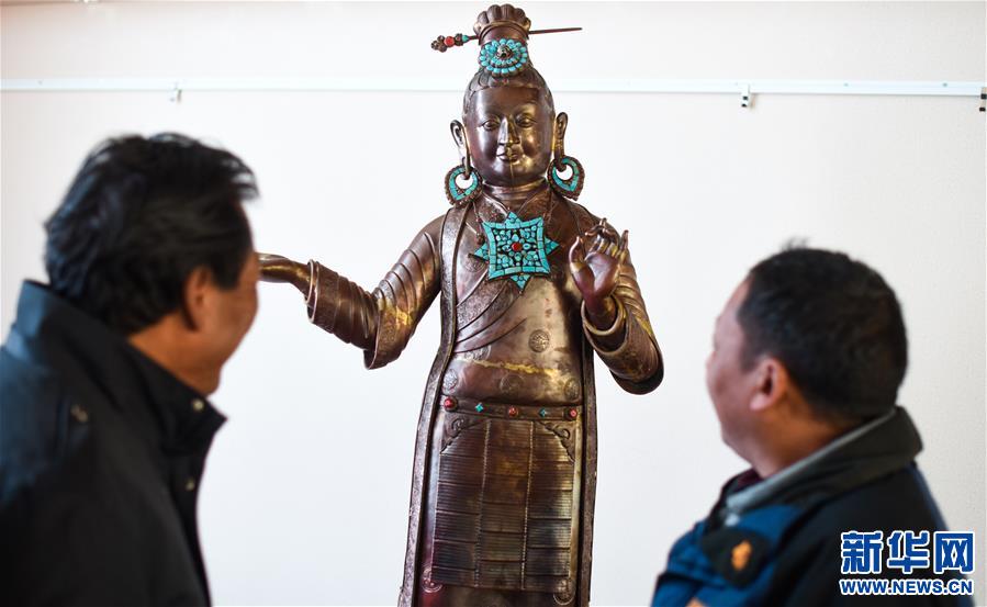 （文化）（3）首期藏族传统雕塑非遗传承人群培训班举行雕塑展览