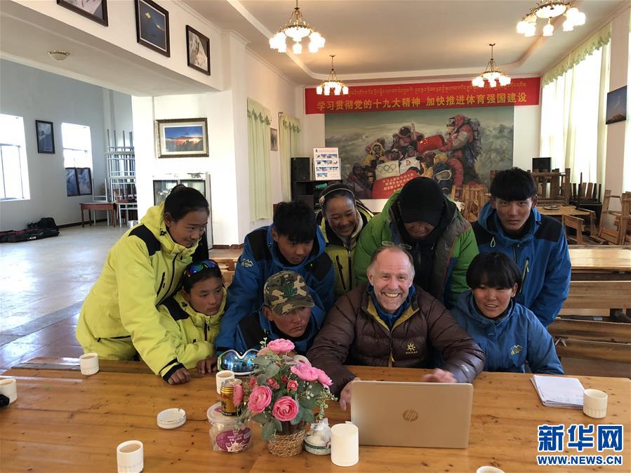 （体育·图文互动）（3）西藏小将初试高海拔滑雪登山赢得国际专家肯定（配本社同题文字稿）