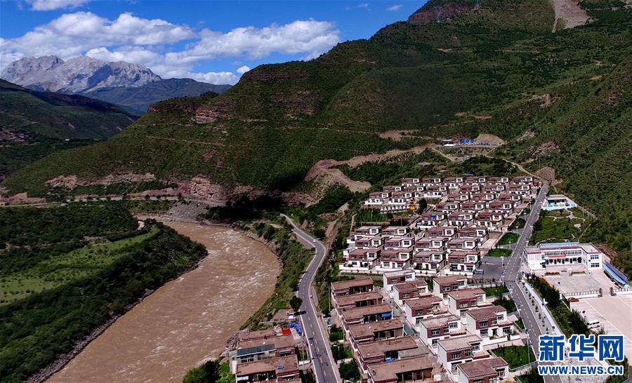 （社会）（1）西藏昌都：小康路上的美丽家园