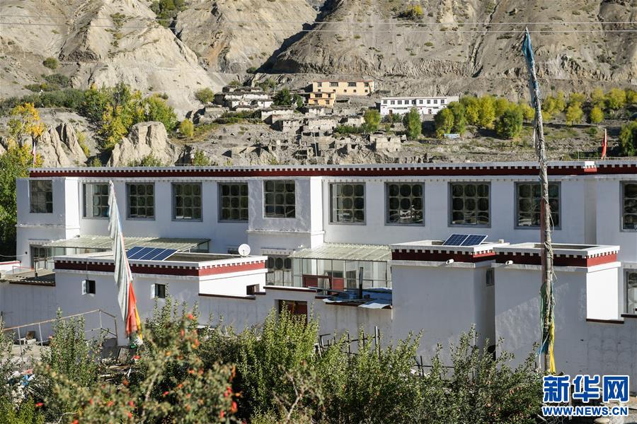 （新华全媒头条·图文互动）（8）西藏阿里楚松村“四代房”：中国边陲巨变的缩微影像