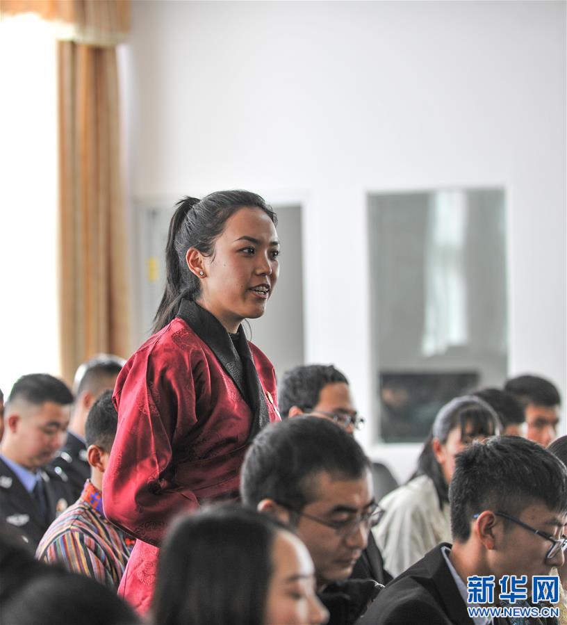 （图文互动）（5）学习贯彻党的十九届四中全会精神中央宣讲团在西藏自治区宣讲