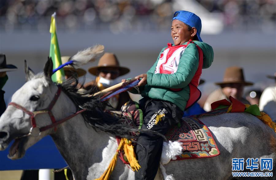 （體育）（7）西藏那曲：駿馬馳騁賽馬場